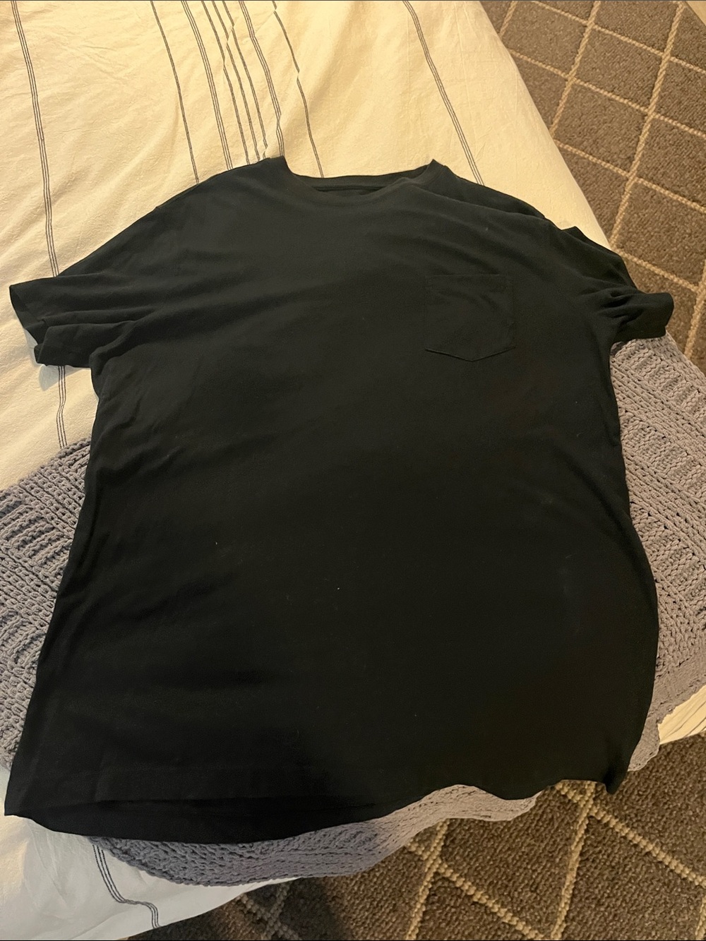 Merona Classic Black Crew Neck Pocket T-Shirt - Men's